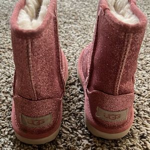 Girls Pink Uggs Size 10